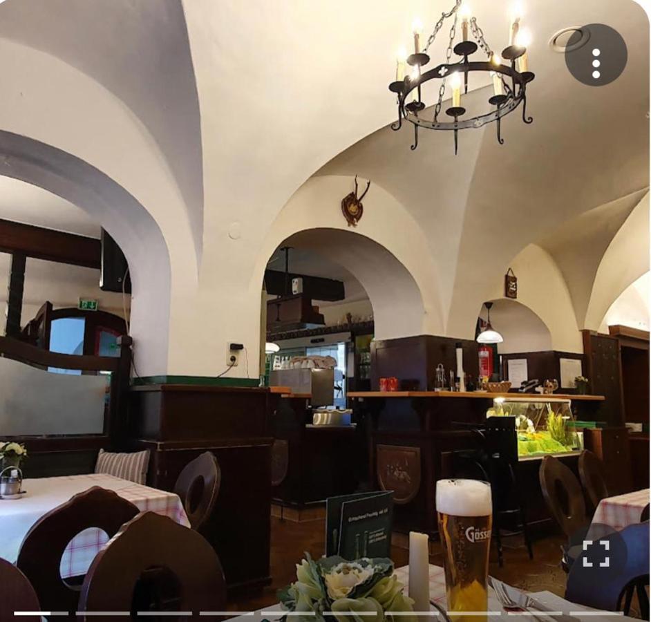 Gasthof Zum Greif Леобен Экстерьер фото